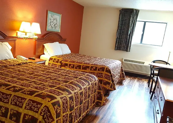 Hotel Red Lion & 2*