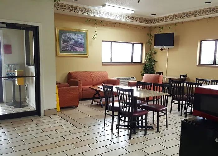 Hotel Red Lion & 2*