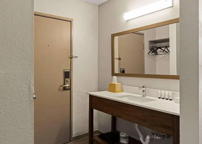 Hotel Red Lion & 2*