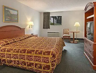 Hotel Red Lion & Caseyville