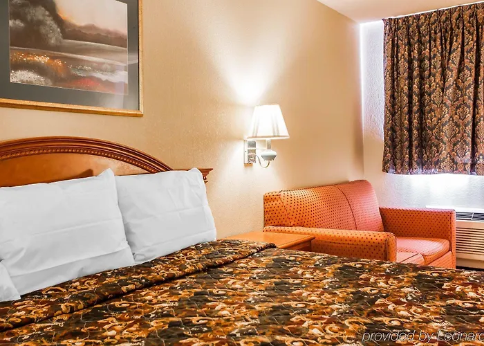 Hotel Red Lion & 2*