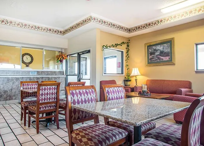 Red Lion & Hotel Caseyville