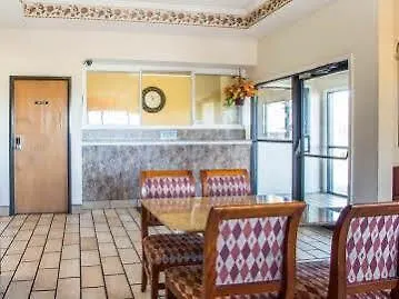 Red Lion &